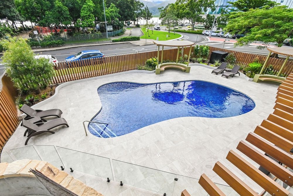 undefined Cairns Plaza Hotel 6