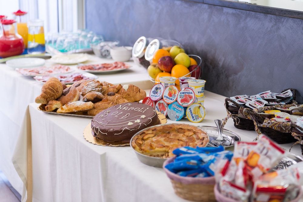 undefined Napoli's Gold Hotel 9