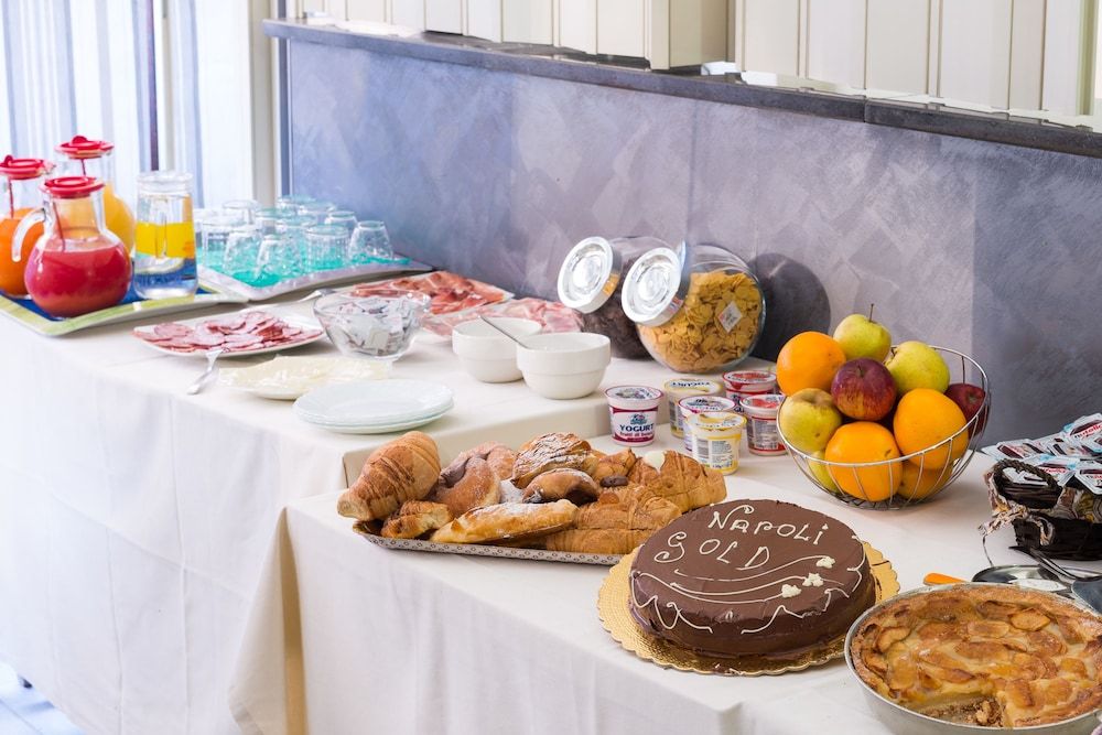 undefined Napoli's Gold Hotel 6