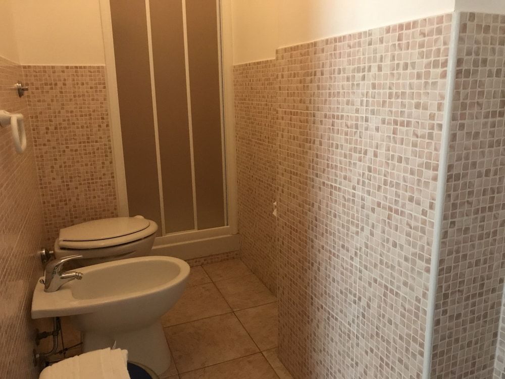 Bed and Breakfast Triscele Economy Quadruple Room, Private Bathroom 5