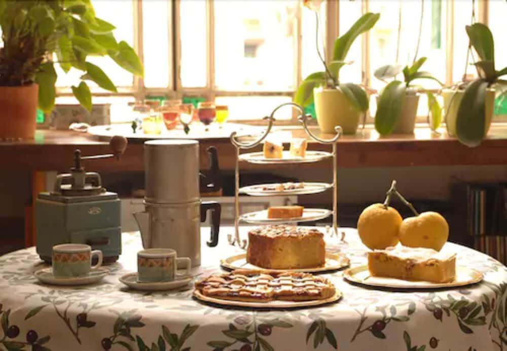 Room Service - Dining