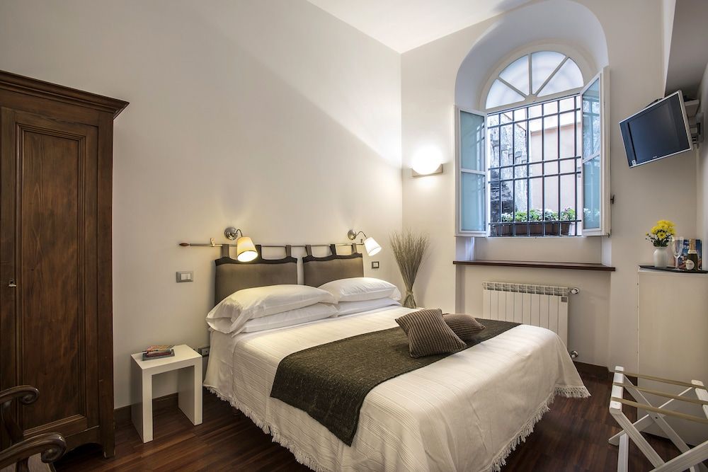 undefined Arco del Lauro Bed & Breakfast 9