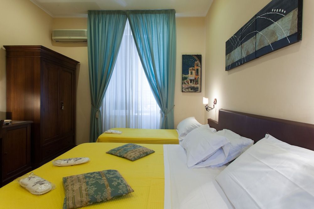 undefined Toledo Hotel 3