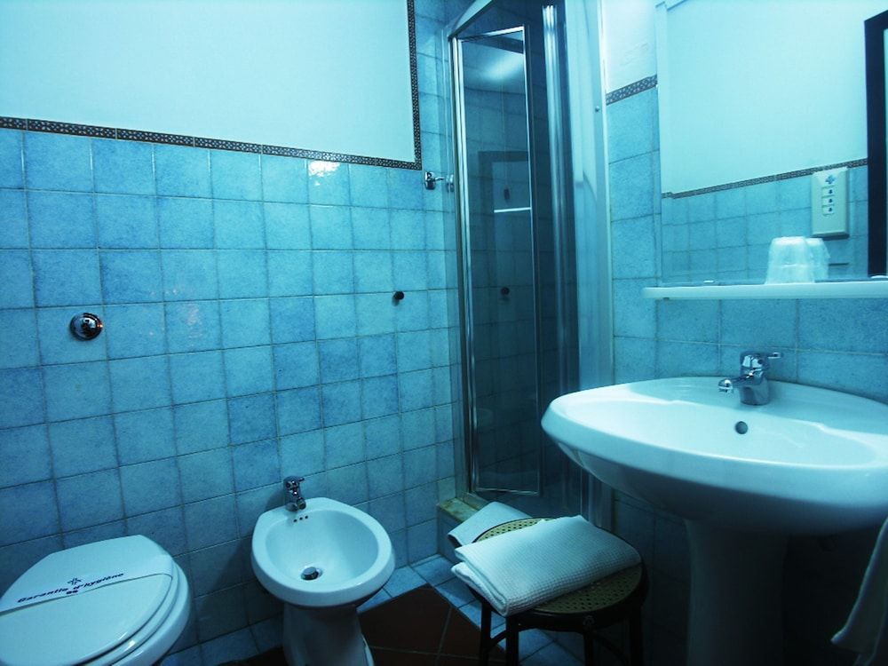 Toledo Hotel Double or Twin Room 5