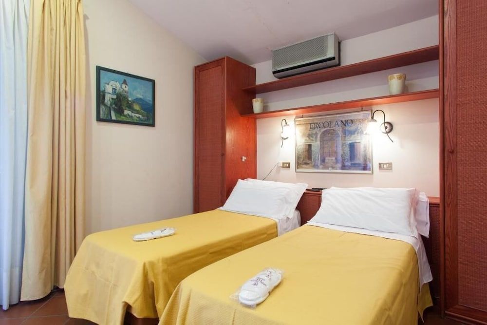 undefined Toledo Hotel 2