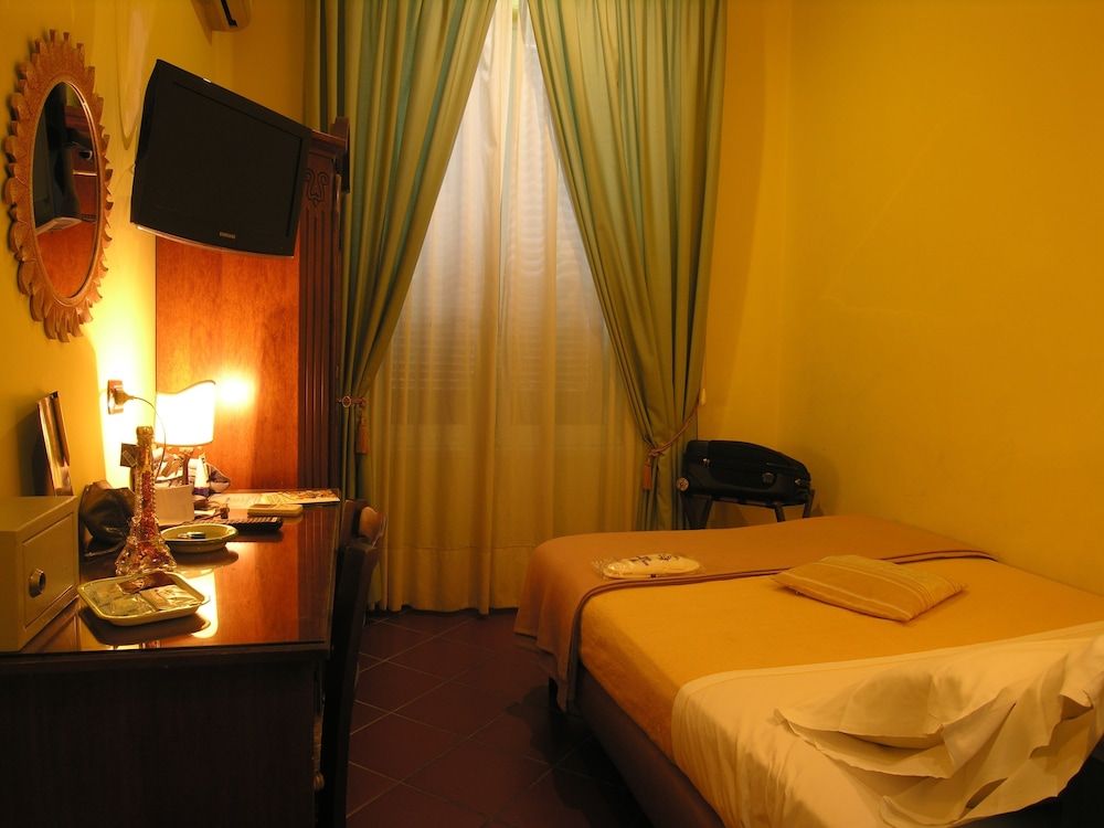 undefined Toledo Hotel