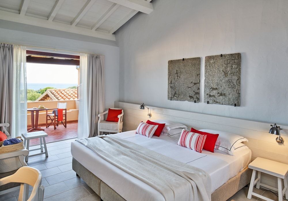 Deluxe Double Room, Partial Sea View