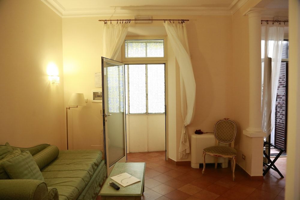 Residenza Gens Julia Triple Room 15