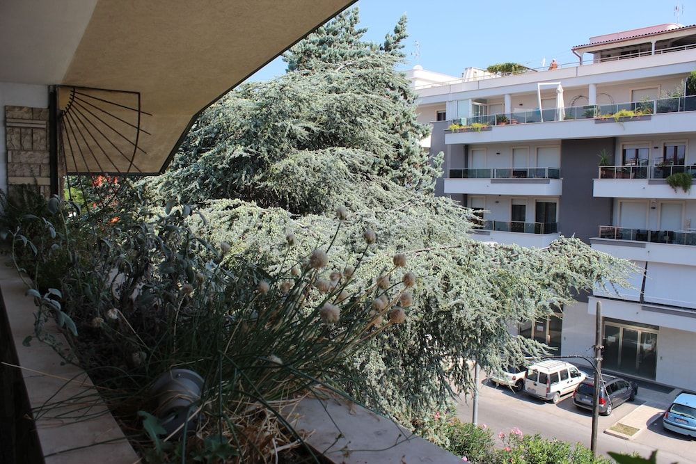 B&B Villa Wanda Family Triple Room, Park View 7