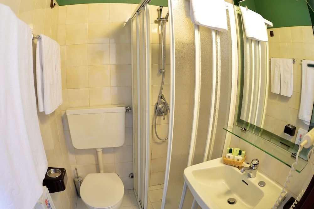 Hotel Villa Miravalle Classic Double Room 6