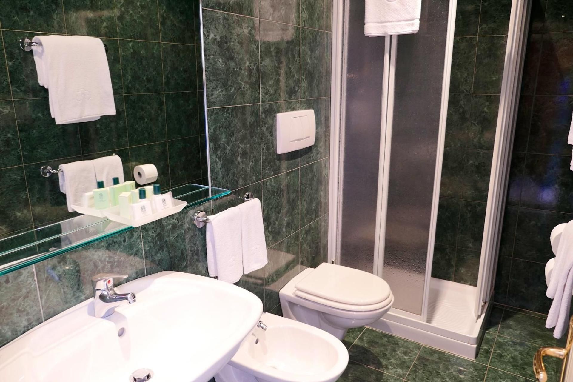 Prestige Double Room with Balcony and Lake View