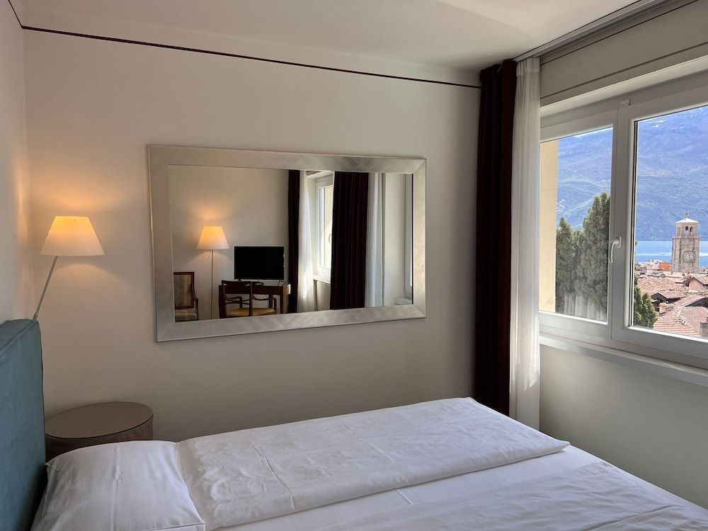 Double or Twin Room, Lake View