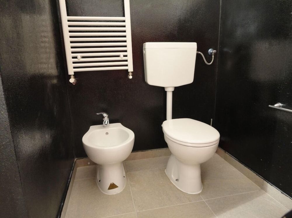 Pavia Ostello Standard Shared Dormitory, Men only, Shared Bathroom (6 Pax) 8