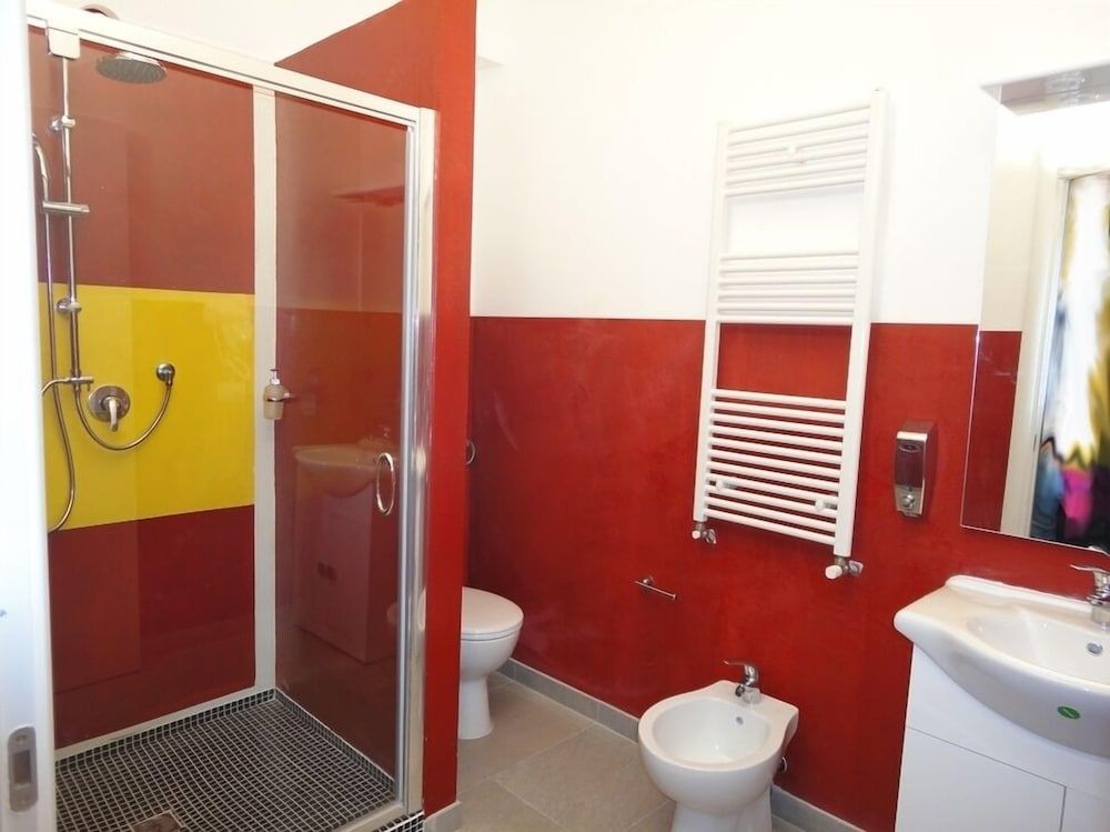 Pavia Ostello Standard Shared Dormitory, Men only, Shared Bathroom (6 Pax) 7