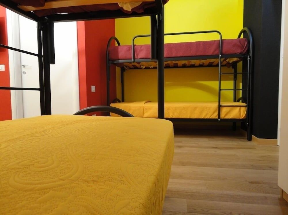 Pavia Ostello Standard Shared Dormitory, Men only, Shared Bathroom (6 Pax) 3