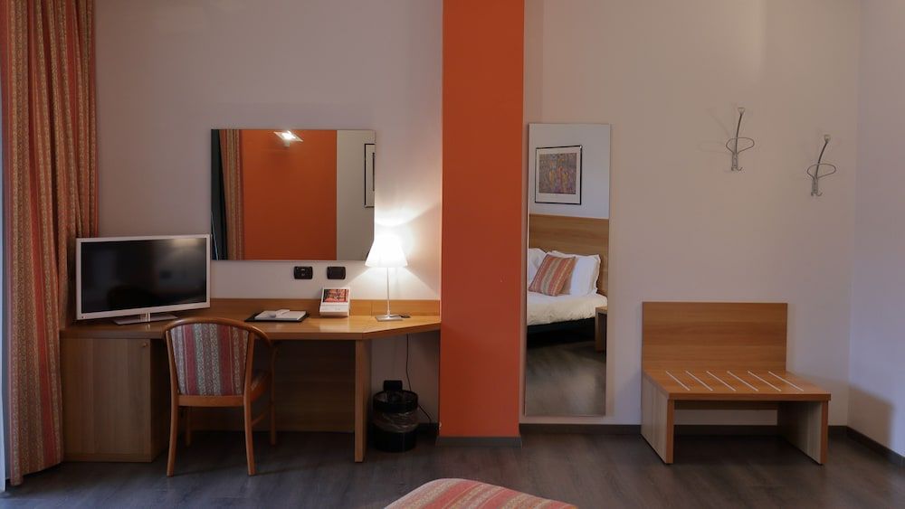 Hotel Romanisio Comfort Double Room, Terrace 10