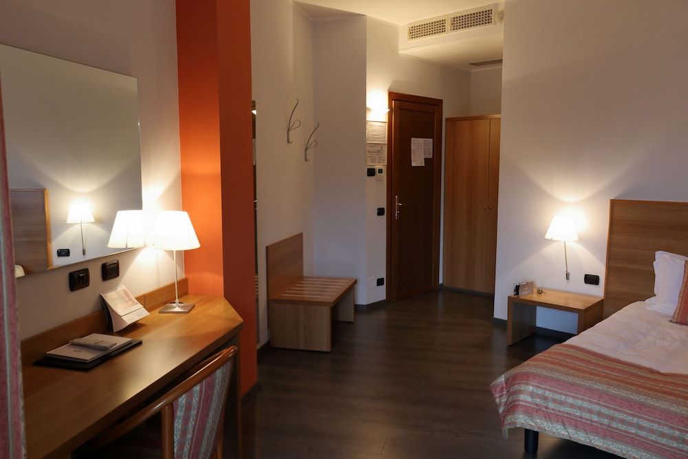 Hotel Romanisio Comfort Double Room, Terrace 12