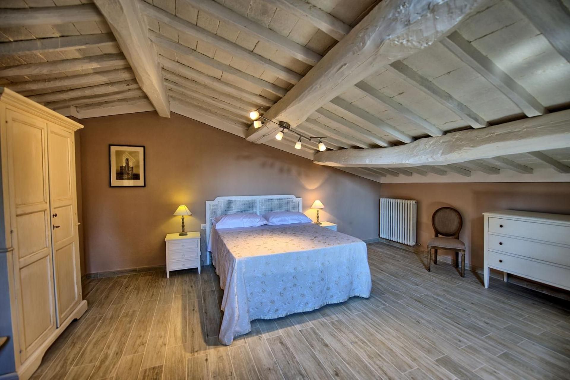 Large One-Bedroom Apartment