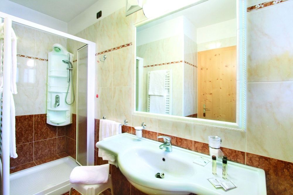 Classic Quadruple Room