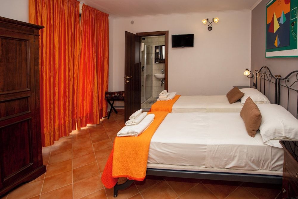Hotel Neapolis Double or Twin Room 4