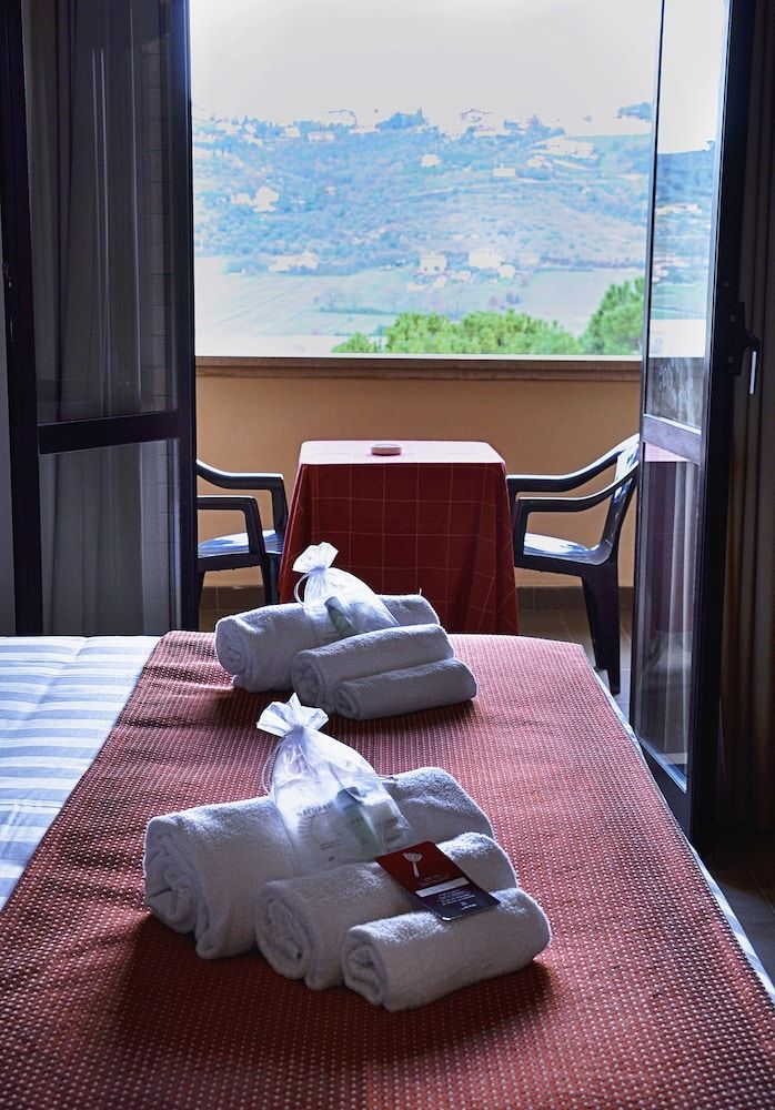 Hotel El Patio Panoramic Triple Room, 1 Bedroom 6