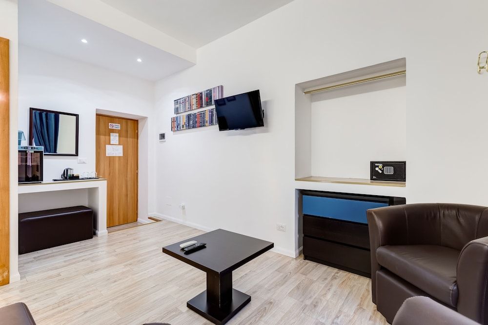 Ripetta Central Suites Superior Double Room, Private Bathroom 17