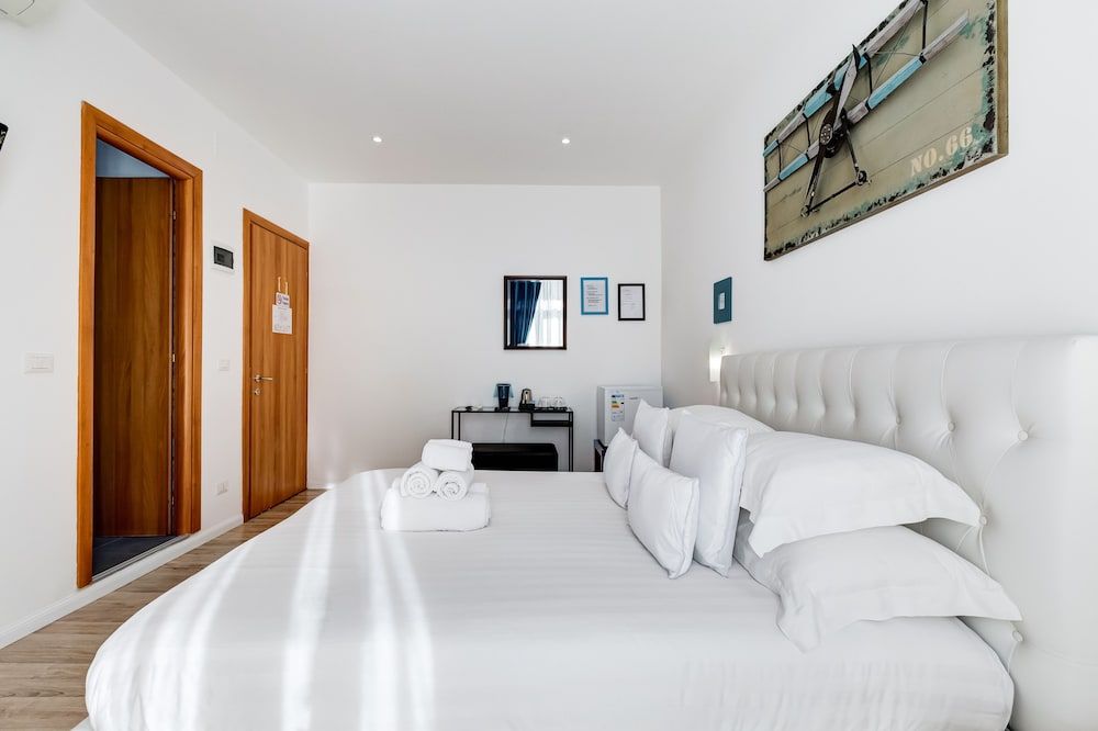 Ripetta Central Suites Superior Double Room, Private Bathroom 9