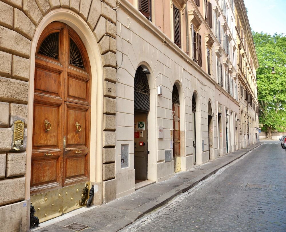 undefined Ripetta Central Suites 2