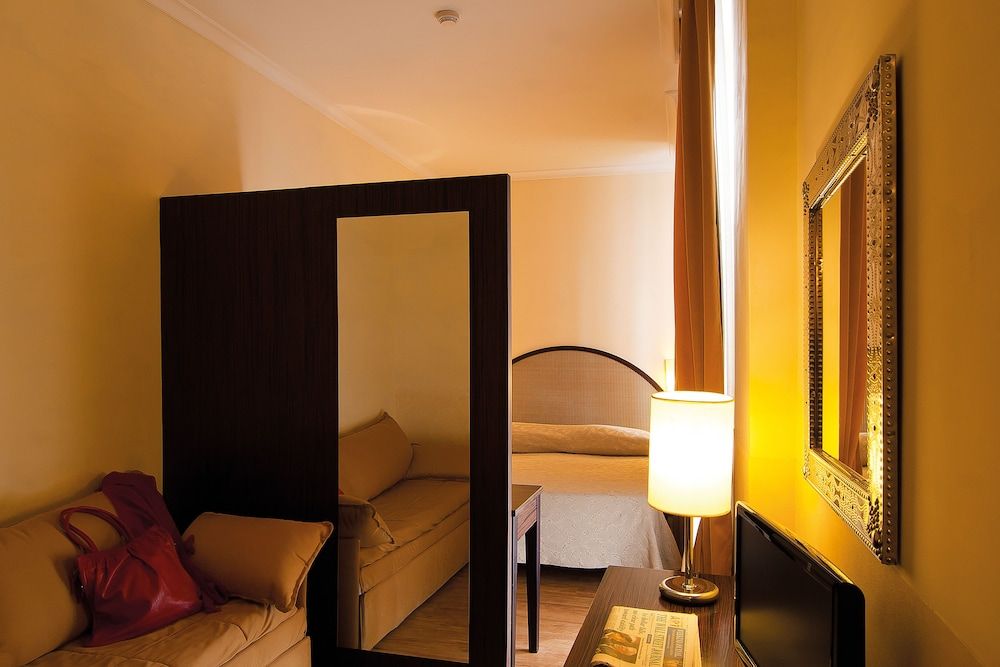 undefined Hotel Novecento 2