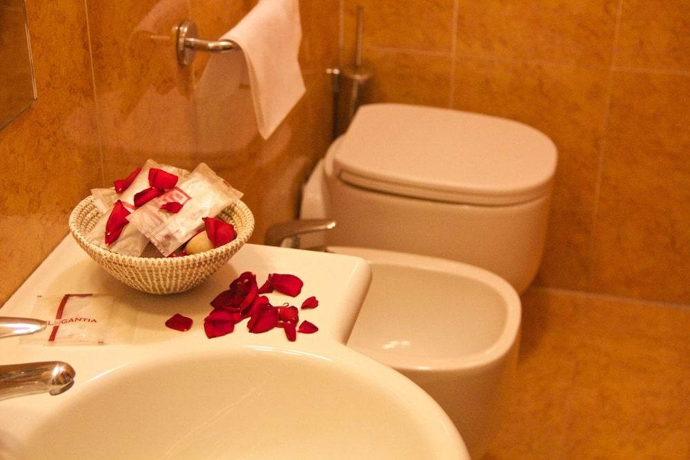 Hotel Novecento Economy Double Room 2