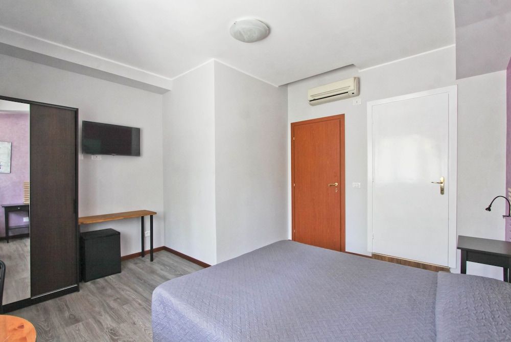 Vacanze a Roma Double or Twin Room, Ensuite 9