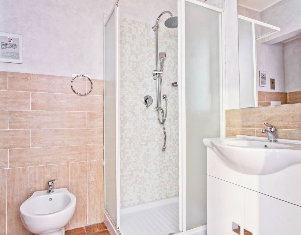Vacanze a Roma Double or Twin Room, Ensuite 15