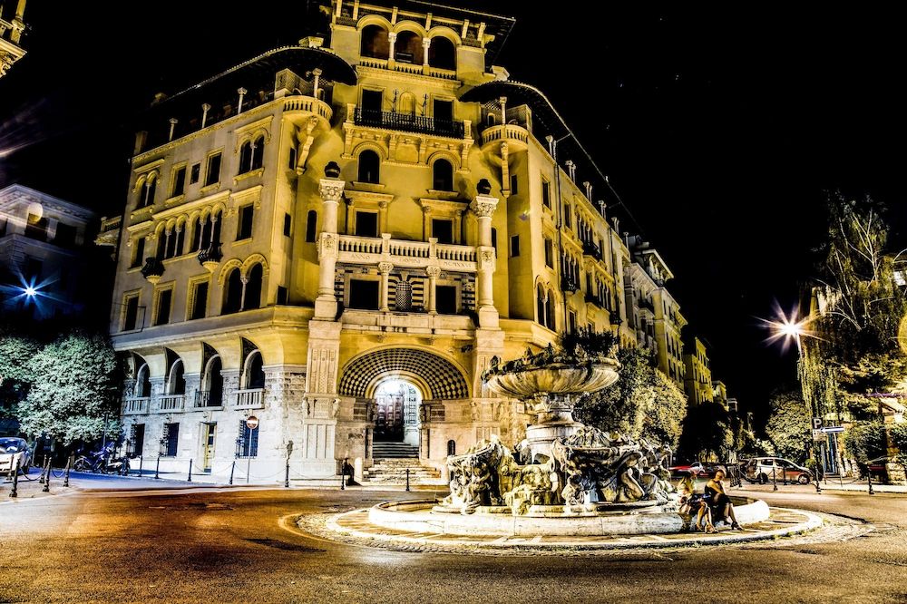 undefined Bea Suites Luxury Rooms 8