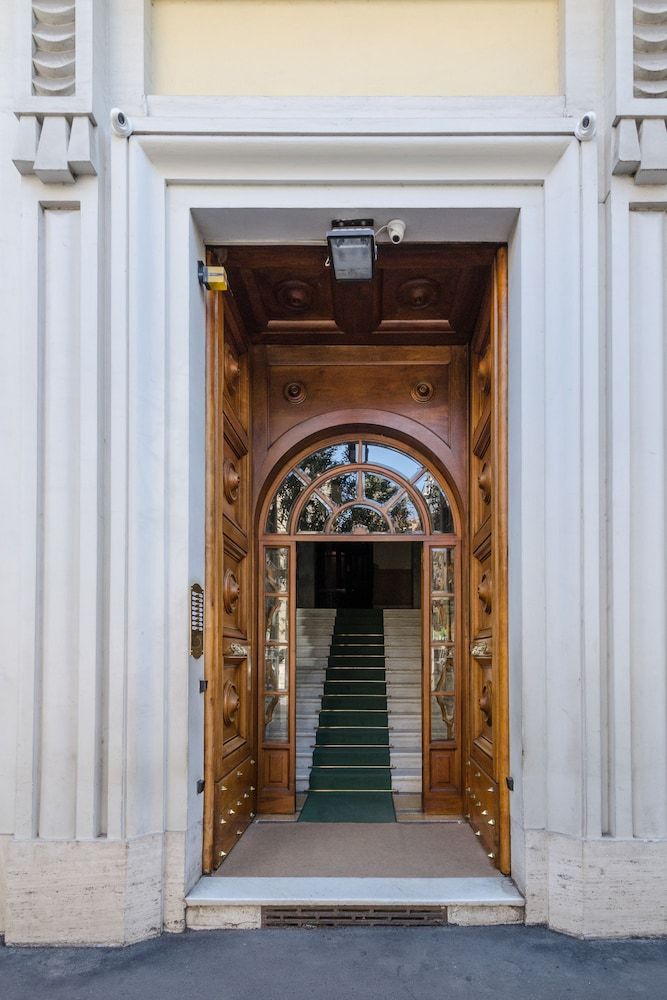 undefined Bea Suites Luxury Rooms 7