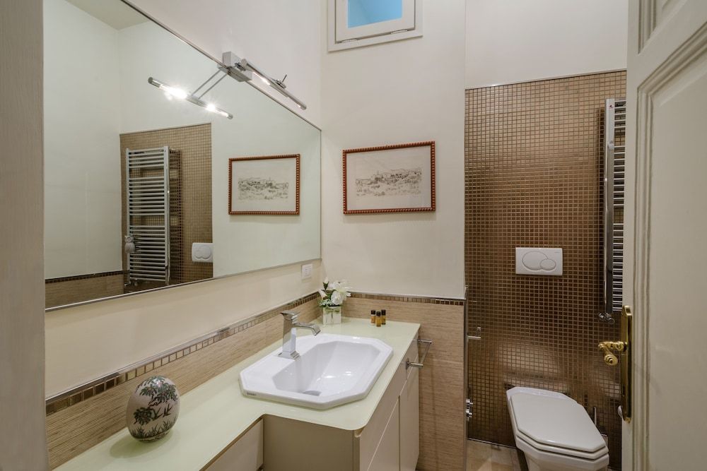 Bea Suites Luxury Rooms Double Room, Private Bathroom (External (via tagliamento 14) 8