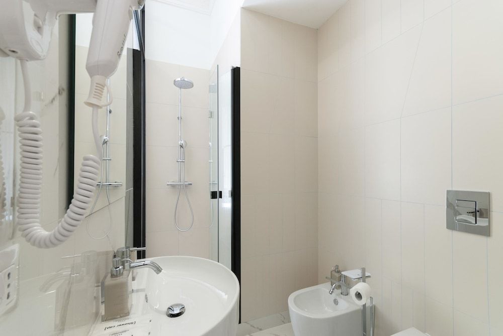 Bea Suites Luxury Rooms Luxury Double or Twin Room 4