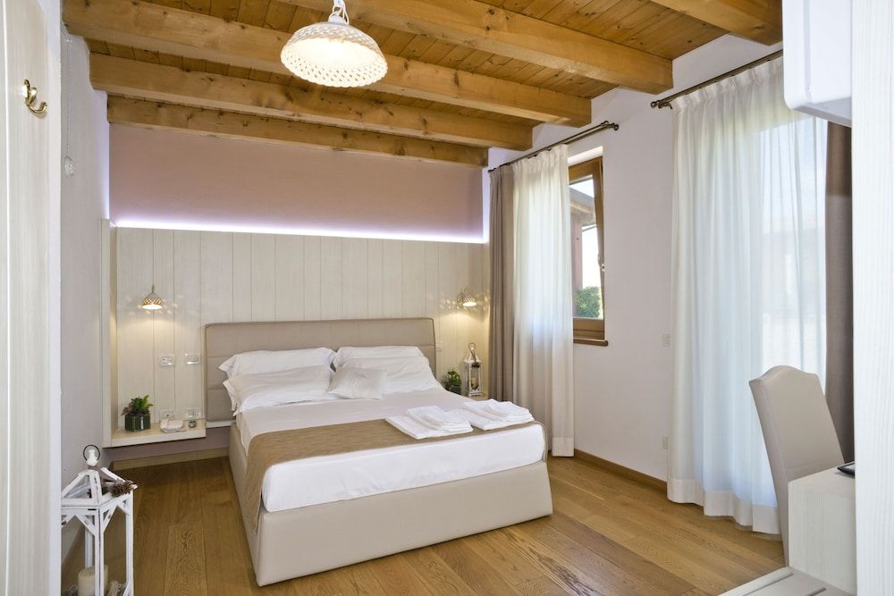 Double Room (accessible)