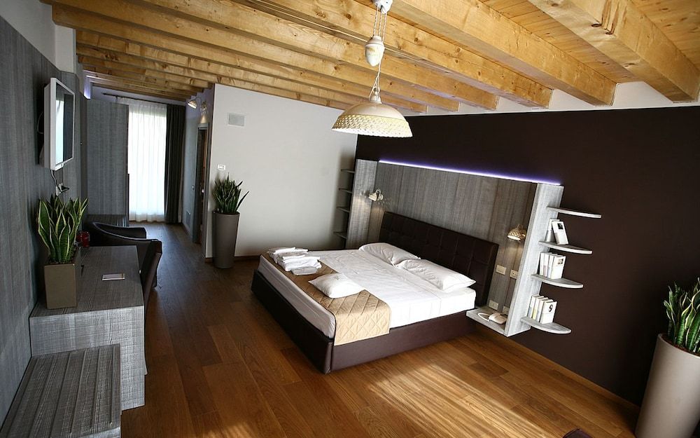 Double Room with Jatted Tub