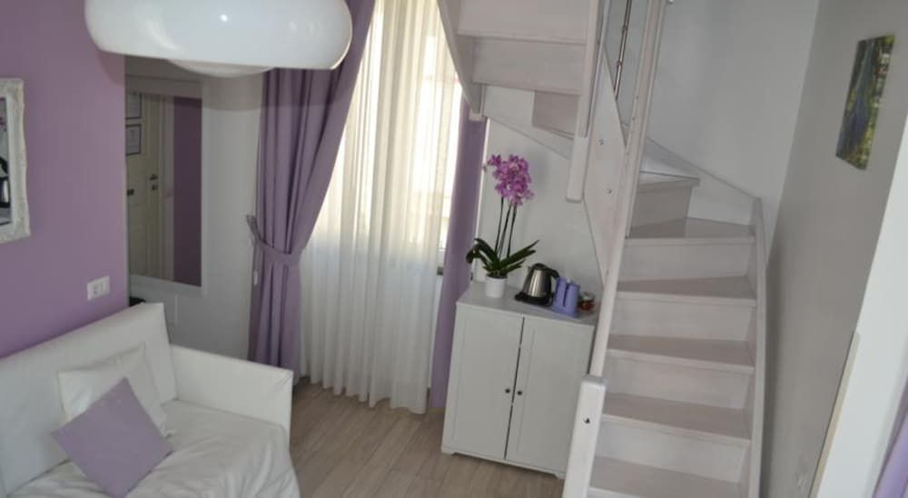 Al Centro Suites Deluxe Duplex, Sea View (Lavanda) 5