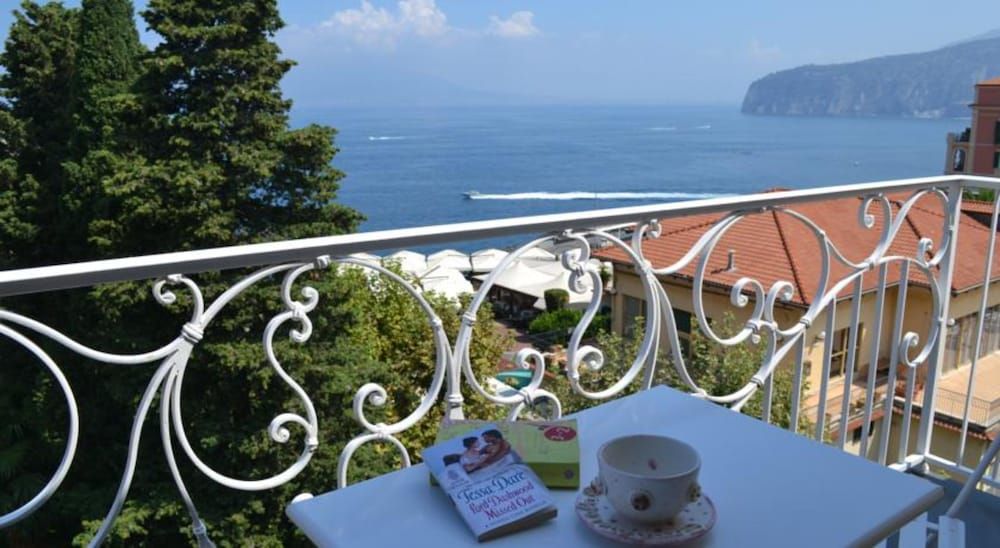 Al Centro Suites Deluxe Duplex, Sea View (Lavanda) 12