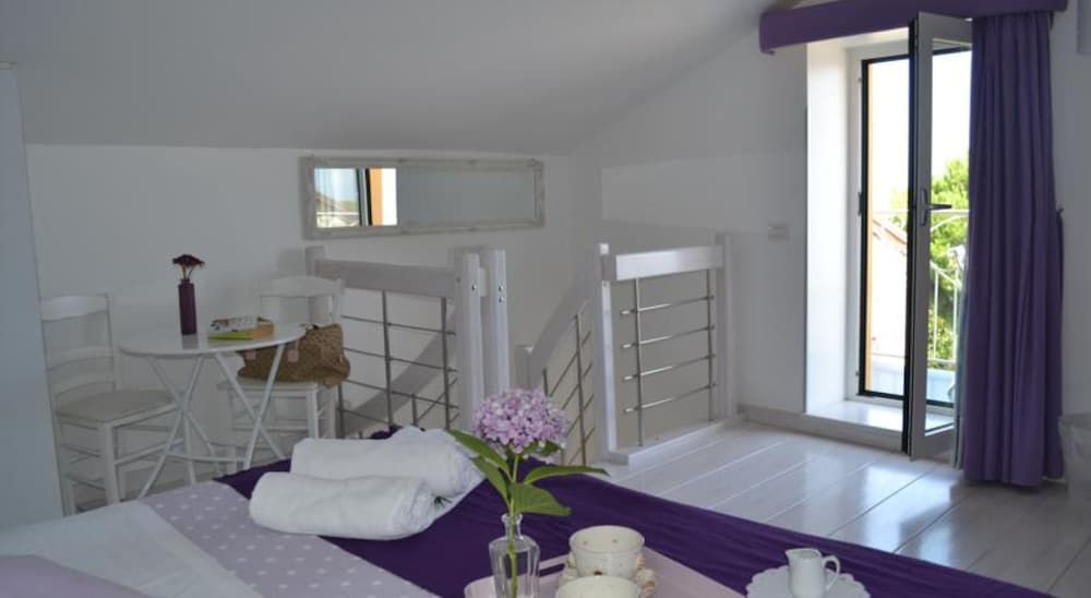 Al Centro Suites Deluxe Duplex, Sea View (Lavanda) 7