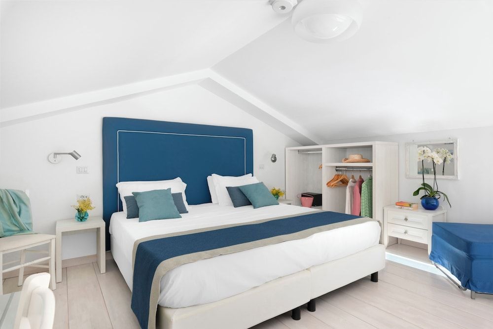 undefined Al Centro Suites 7