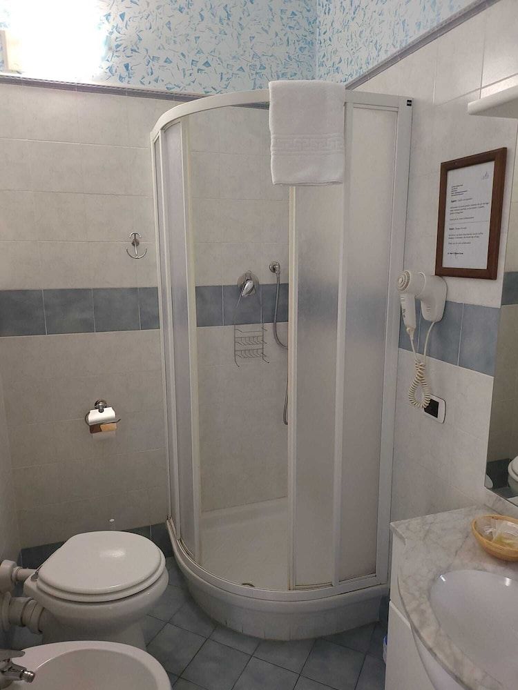 St. Peter's Rooms Rome Double or Twin Room 5