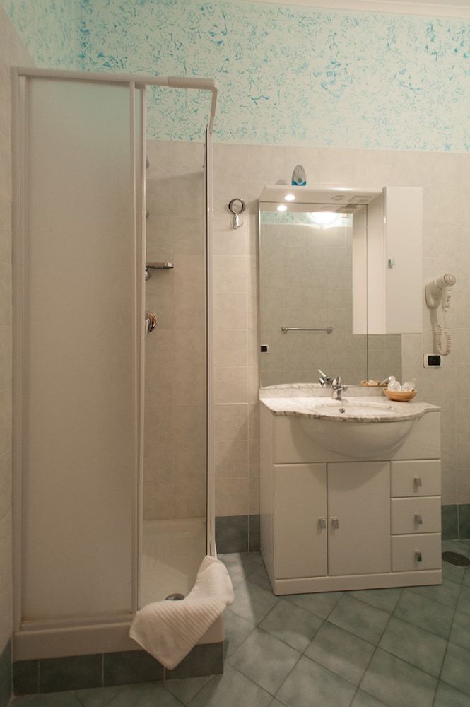 St. Peter's Rooms Rome Double or Twin Room 3