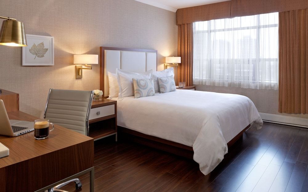 The Lord Nelson Hotel & Suites Petite Room, 1 Double Bed 2