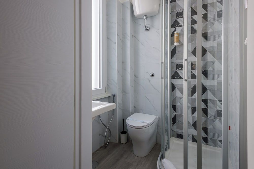 Crossroad Hotel Superior Triple Room 5