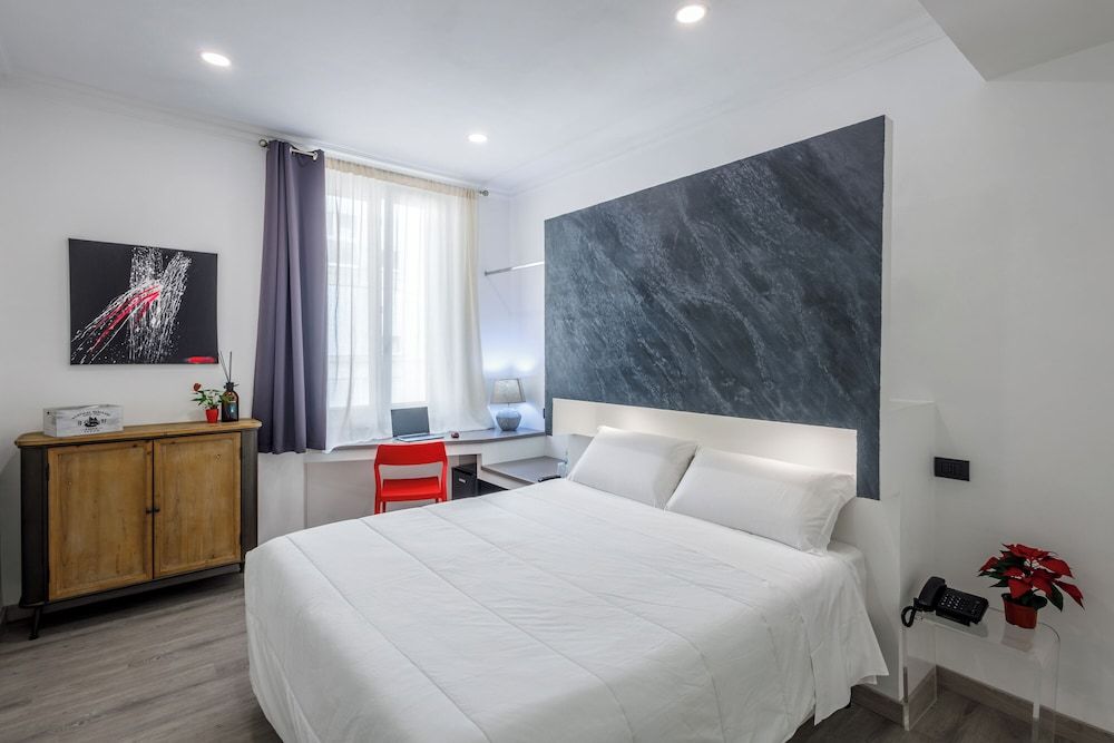 Crossroad Hotel Superior Triple Room