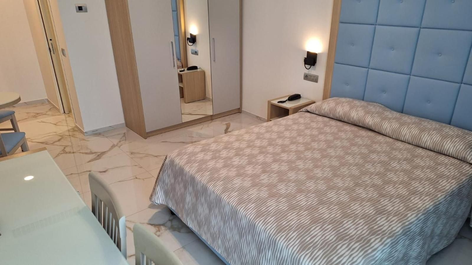 Deluxe Double Room with Sea View