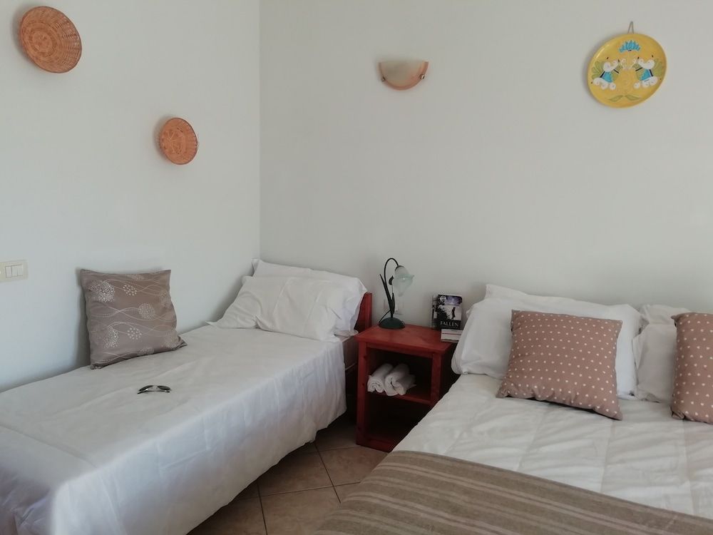 Hotel VelaSole Economy Triple Room 2