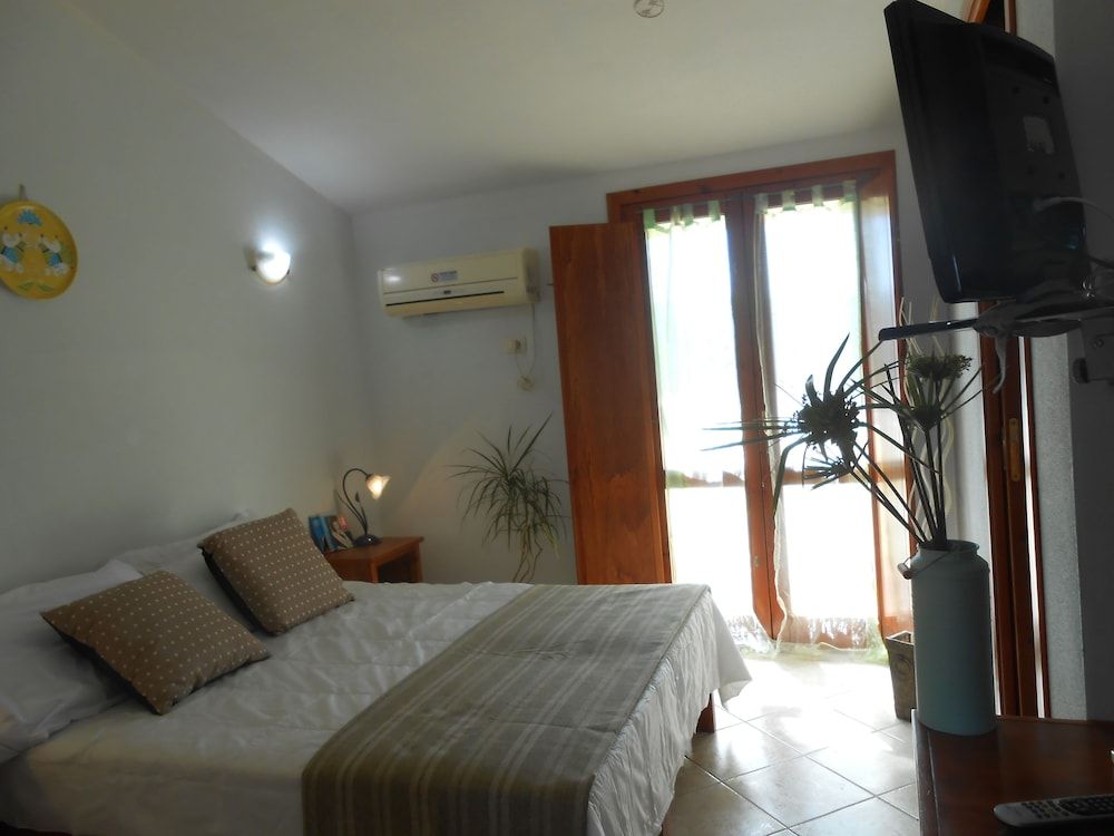 Hotel VelaSole Economy Double Room, 1 Double Bed, Garden View 2